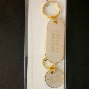 Matching People & 🐶 Pet 🐱 Tags